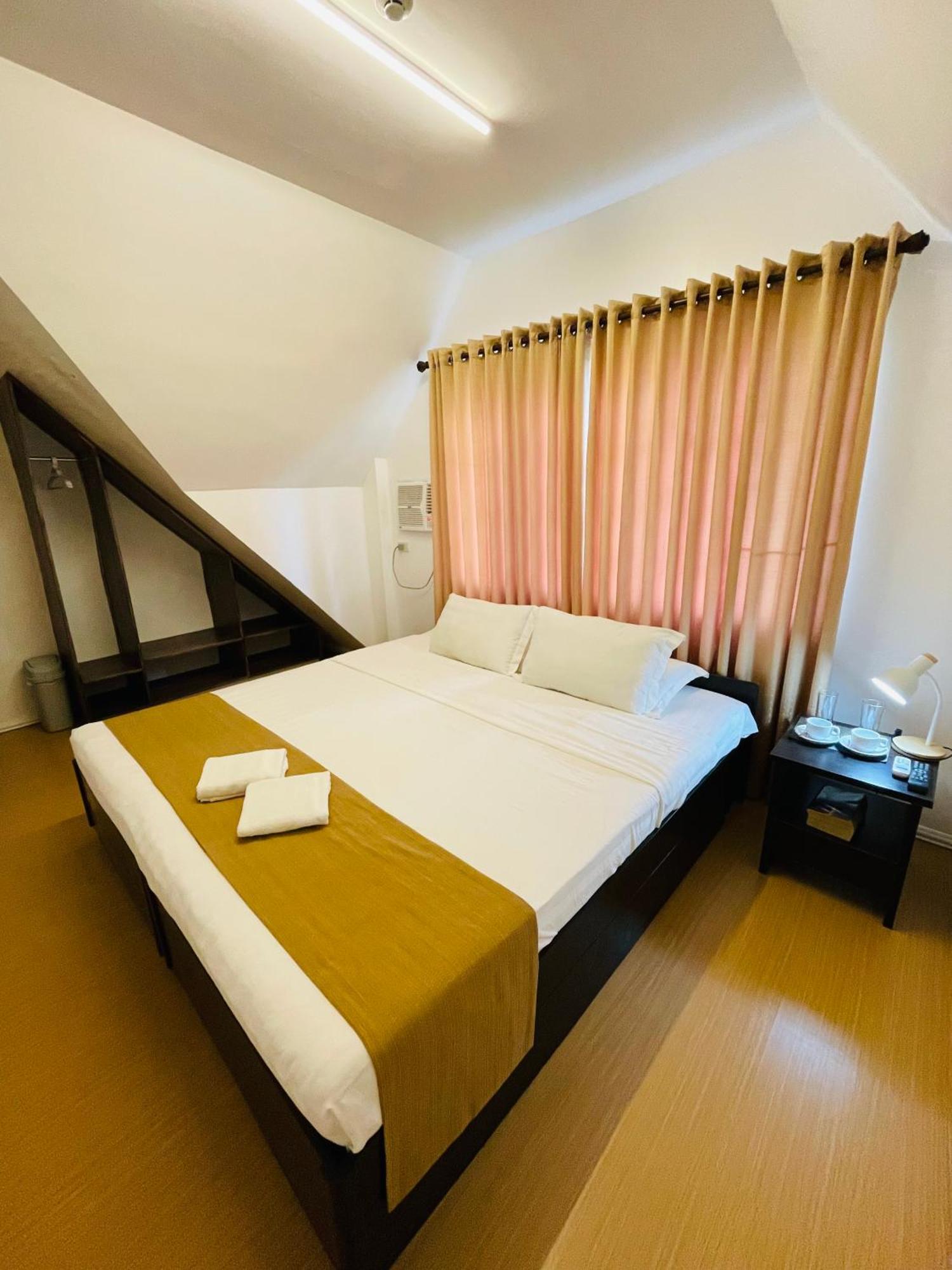 Castle Rock Boracay Yapak Exterior foto